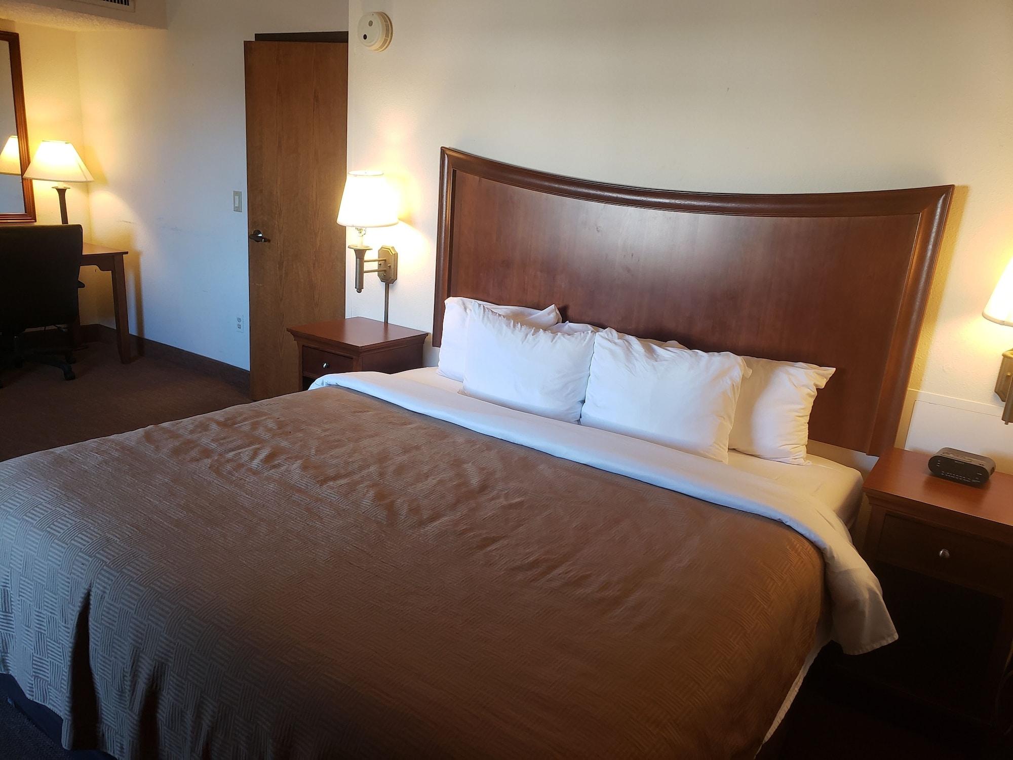Tulsa Square Hotel Central, I-44 By Oyo Экстерьер фото