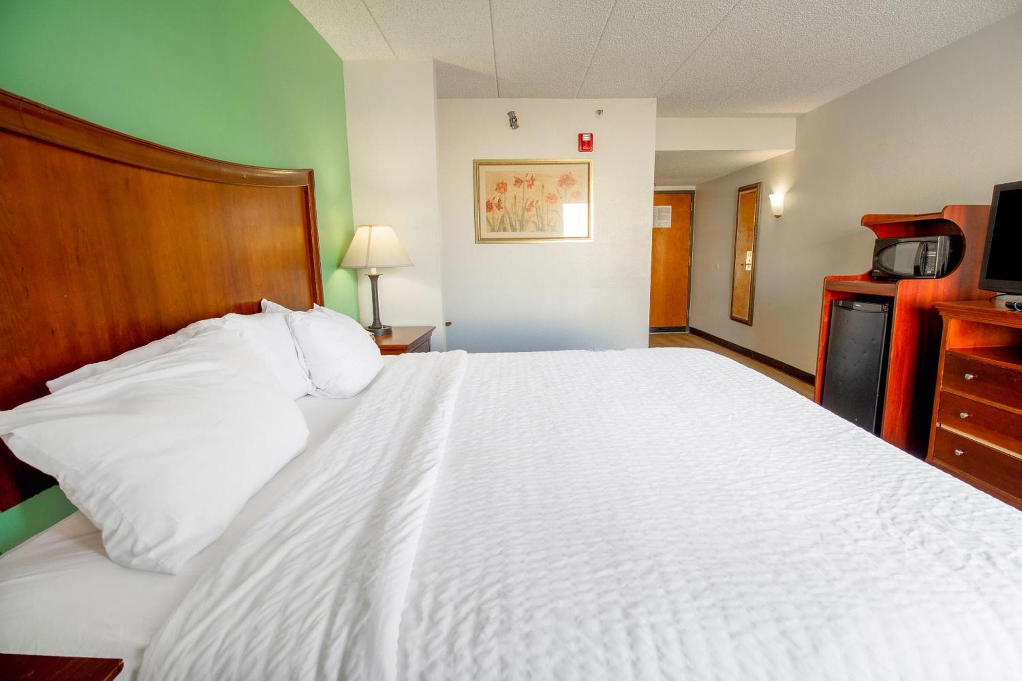 Tulsa Square Hotel Central, I-44 By Oyo Экстерьер фото