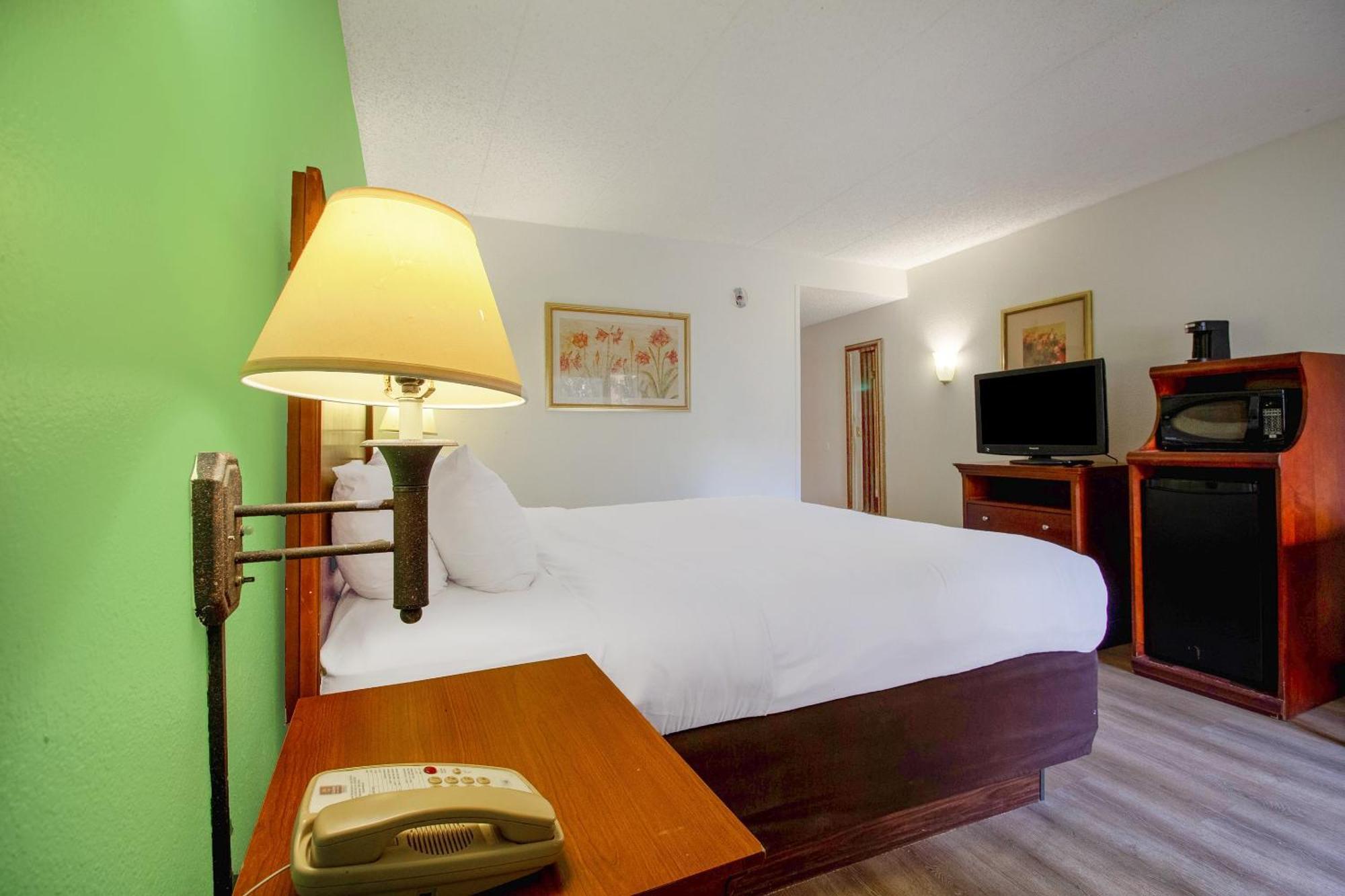 Tulsa Square Hotel Central, I-44 By Oyo Экстерьер фото